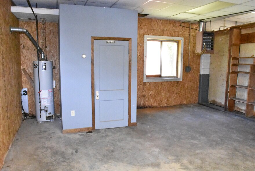 More Photos Of 136 Smith st, Cochranton Industrial For Sale