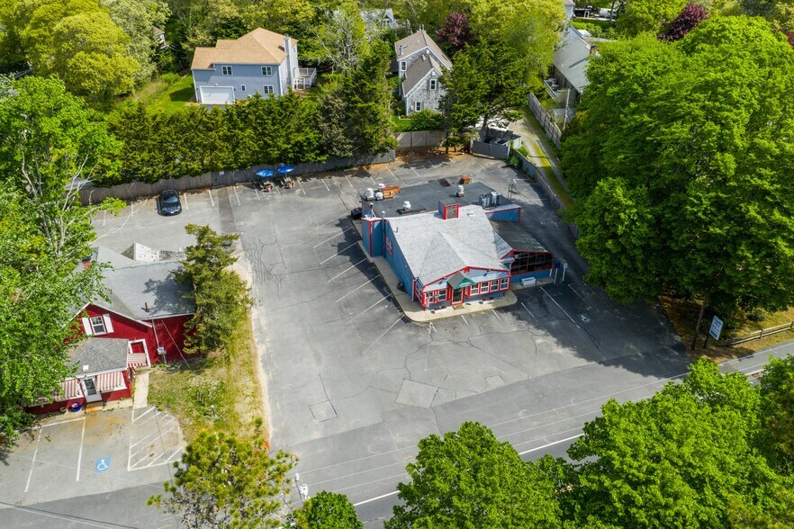 More Photos Of 618 Craigville Beach Rd, Centerville General Retail For Sale