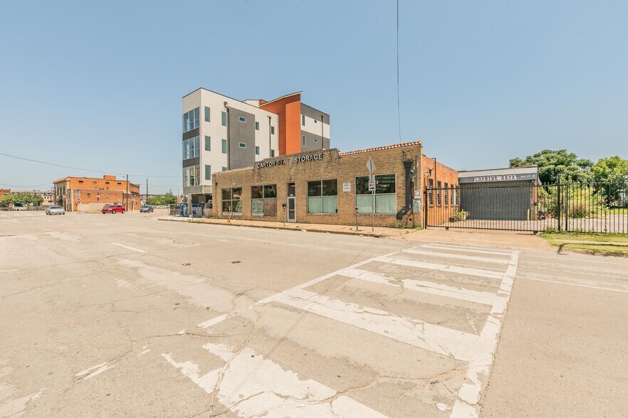 More Photos Of 1820 Canton St, Dallas Warehouse For Sale