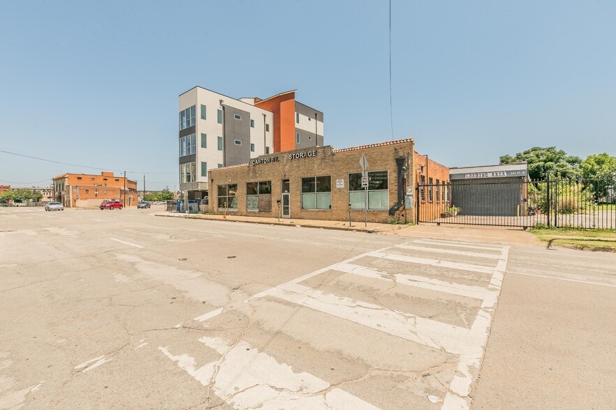More Photos Of 1820 Canton St, Dallas Warehouse For Lease