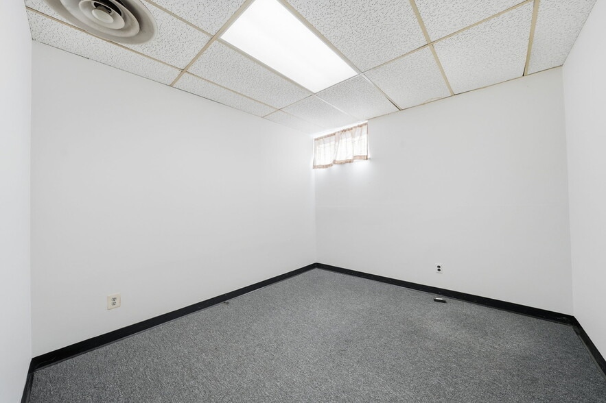 More Photos Of 299 Forest Ave, Paramus Office For Sale