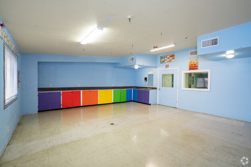 More Photos Of 1415 W Washington St, Brownsville Healthcare For Sale