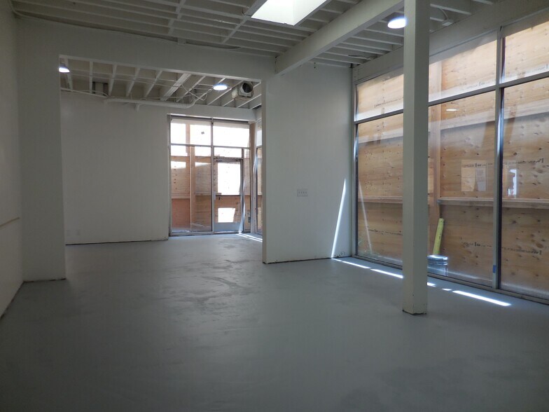 More Photos Of 431 N La Cienega Blvd, Los Angeles Storefront For Lease