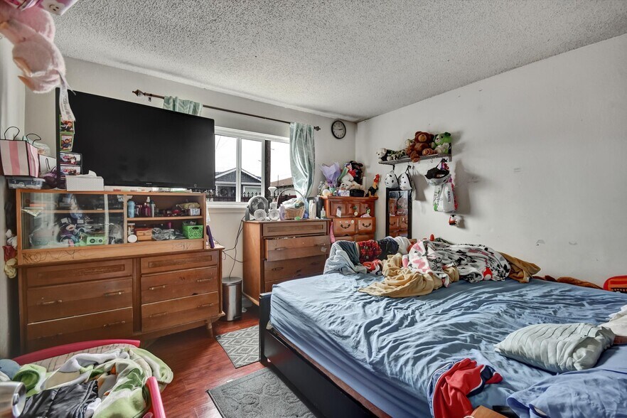 More Photos Of 1035 76th Ave, Oakland Apartments For Sale