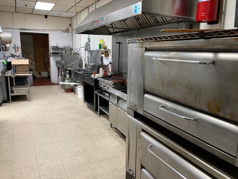 More Photos Of 37 S Broad St, Pawcatuck Storefront For Lease