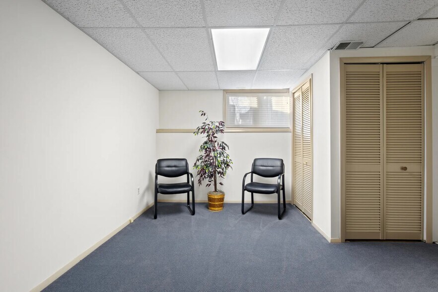More Photos Of 6635 W Central Ave, Toledo Office For Lease