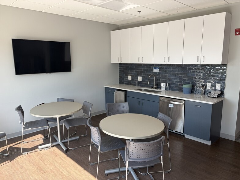 More Photos Of 492 Norristown Rd, Blue Bell Office For Sale