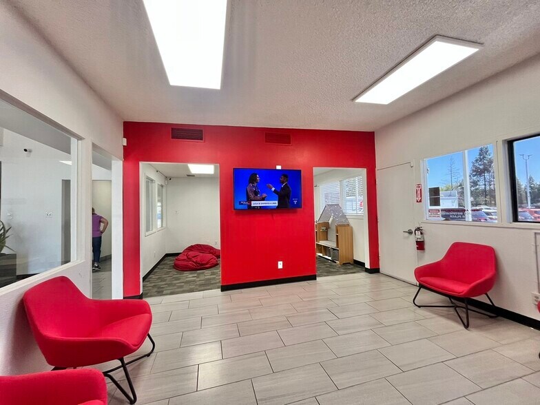 More Photos Of 2820 Fulton Ave, Sacramento Auto Dealership For Lease