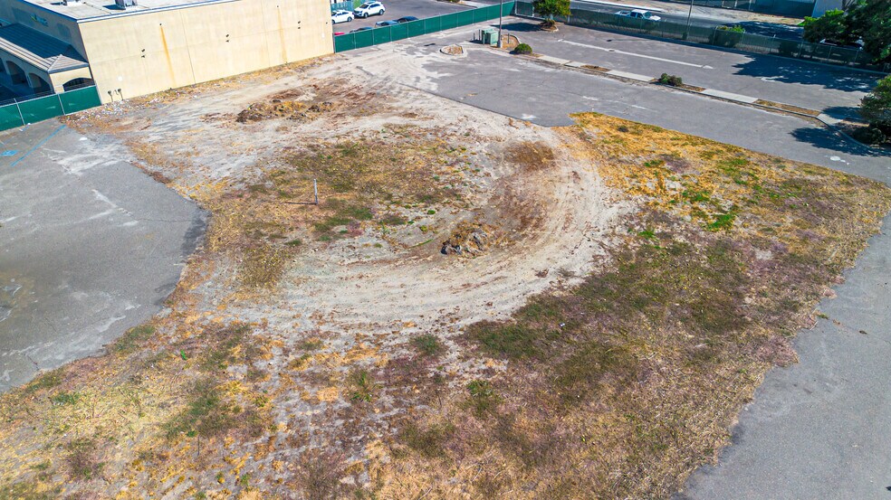 More Photos Of 7958 Lander Avenue, Hilmar Land For Sale