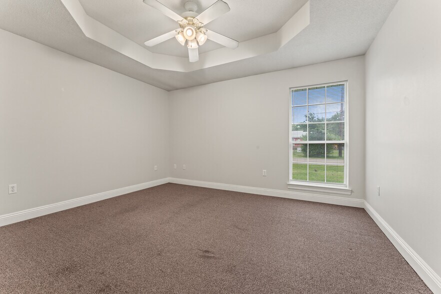 More Photos Of 1300 S Range Rd, Hammond Apartments For Sale