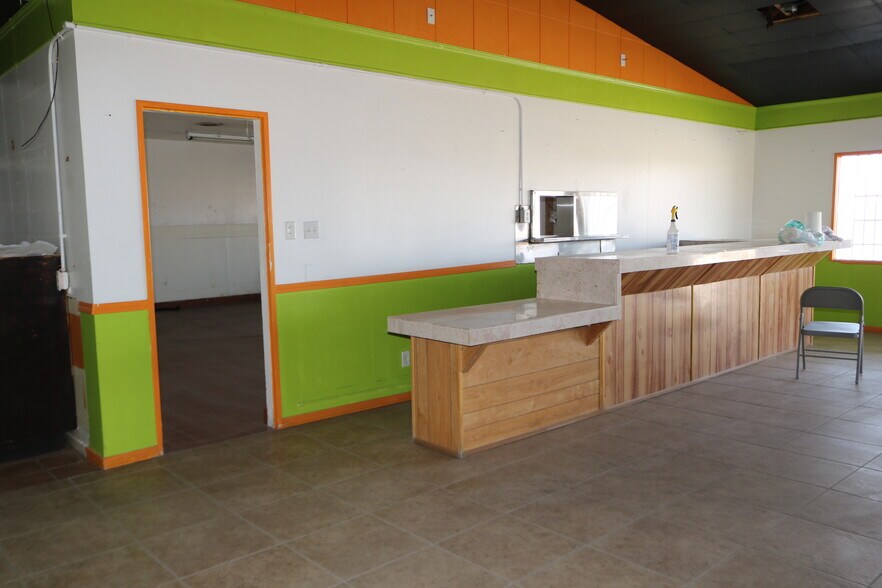 More Photos Of 13118 Pearblossom Hwy, Pearblossom Service Station For Lease