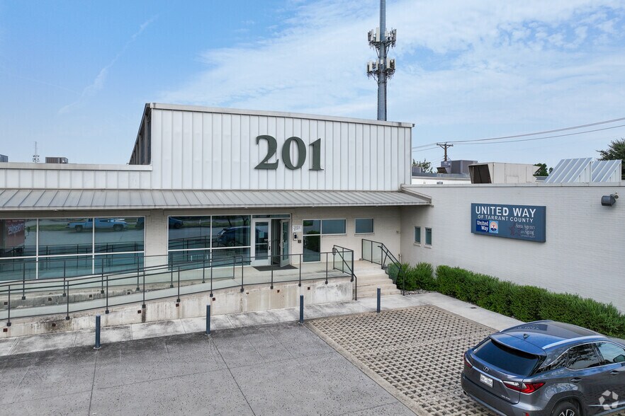 More Photos Of 201 N Rupert St, Fort Worth Office For Lease