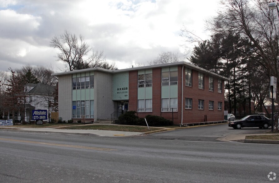 Primary Photo Of 3601 Hamilton St, Hyattsville Office For Sale