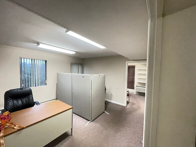 More Photos Of 567 Vauxhall St, Waterford Medical For Lease