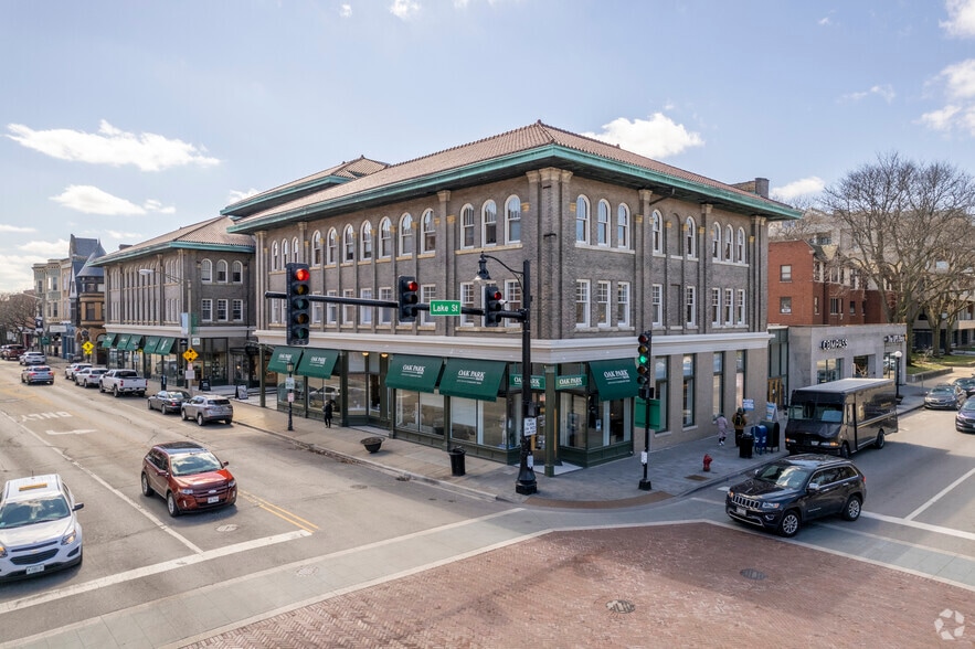 More Photos Of 137 N Oak Park Ave, Oak Park Office For Lease
