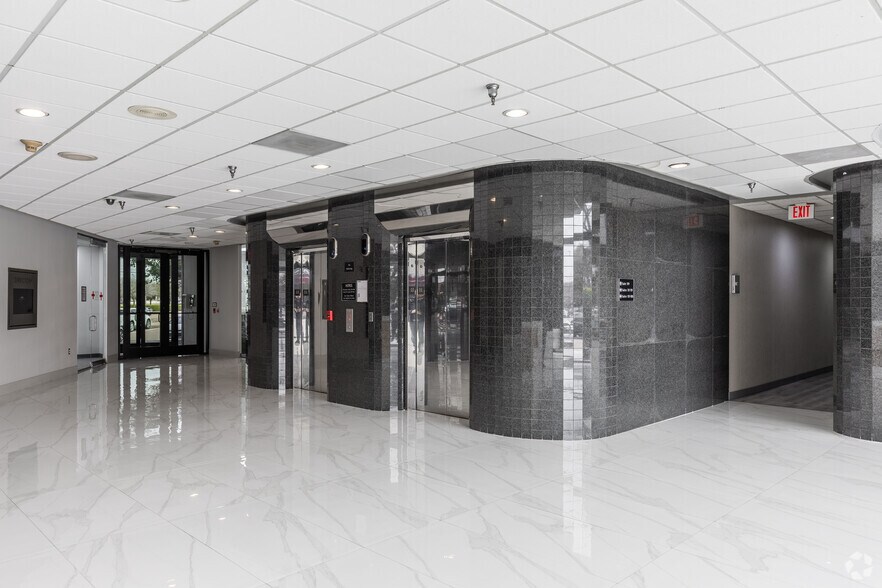 More Photos Of 555 Republic Dr, Plano Office For Lease