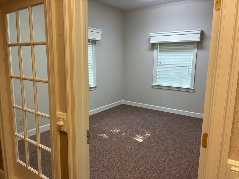 More Photos Of 1880 W City Dr, Elizabeth City Medical For Sale