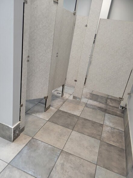 More Photos Of 1013 Cape Coral Pky E, Cape Coral Health Club For Sale