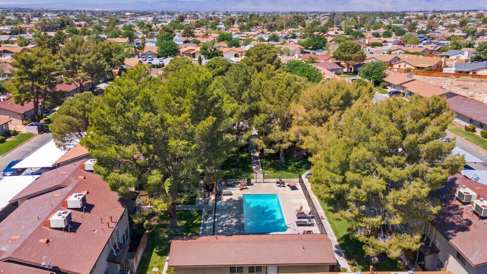 More Photos Of 121 N Gateway Blvd, Ridgecrest Apartments For Sale