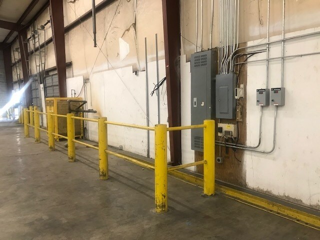 More Photos Of 2709 Walkup Ave, Monroe Warehouse For Lease