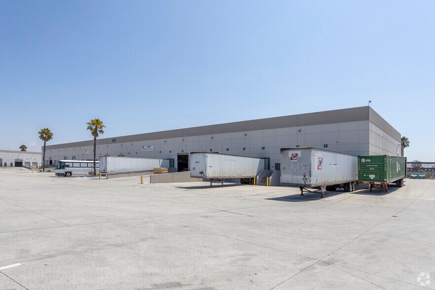 More Photos Of 6754 Calle De Linea, San Diego Manufacturing For Lease