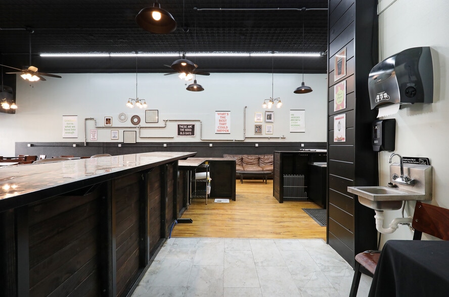 More Photos Of 1119 6th st, Nevada General Retail For Sale