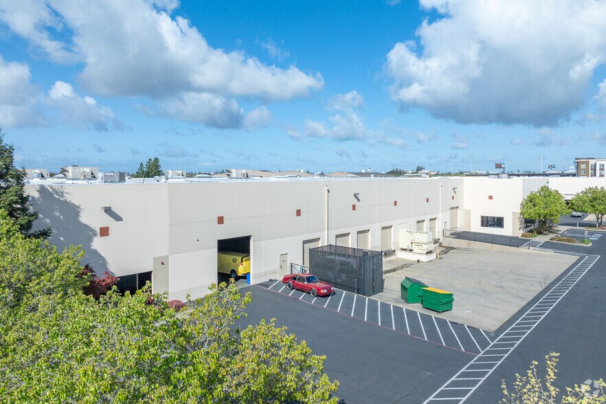 More Photos Of 2934 Ramona Ave, Sacramento Warehouse For Lease