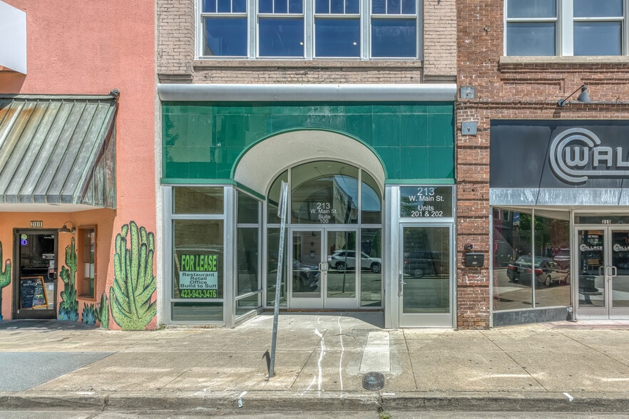 More Photos Of 213 E Main St, Johnson City General Retail For Lease