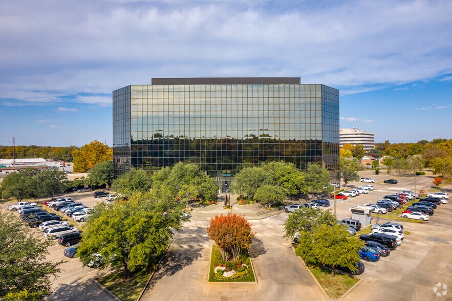 More Photos Of 2431 E 61st St, Tulsa Office For Lease