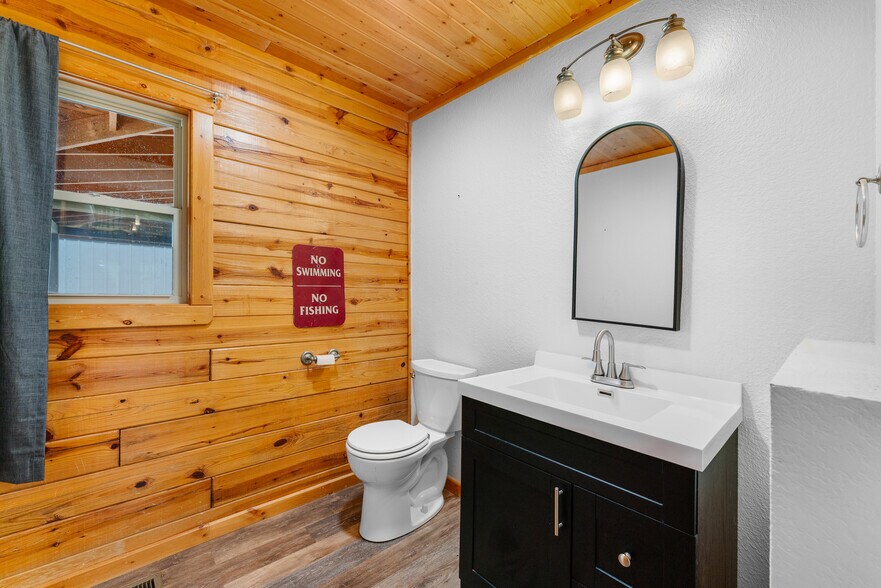 More Photos Of 1204 County Road 215, Berryville Specialty For Sale