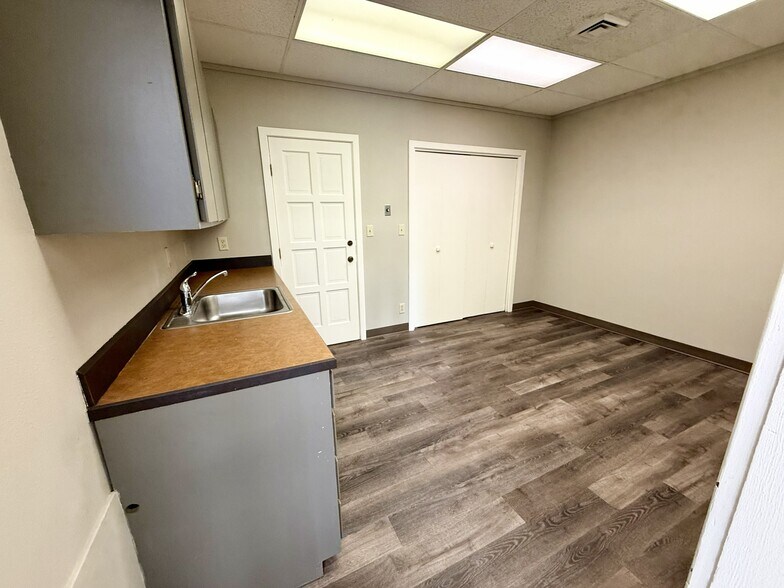 More Photos Of 755 NE 3rd St, Bend Office For Lease