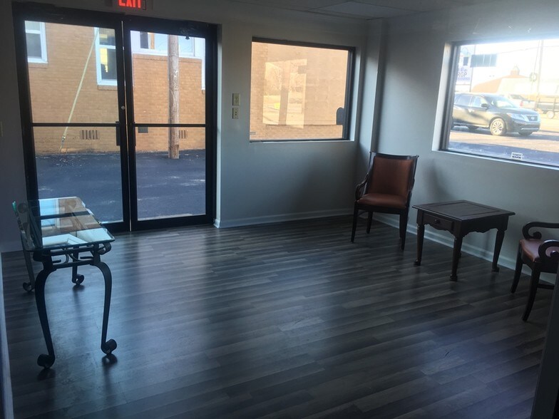 More Photos Of 1620 Broad River Rd, Columbia Office For Lease