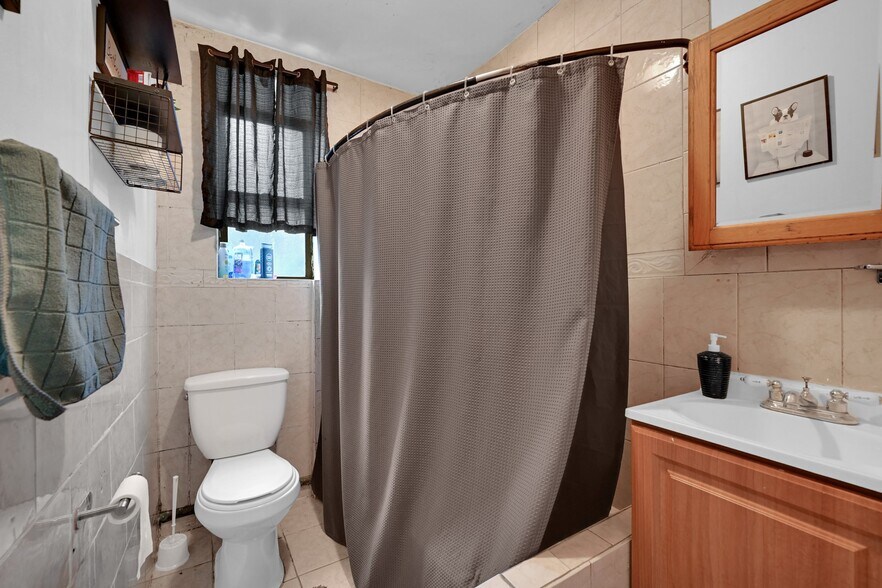 More Photos Of 737 Warburton Ave, Yonkers Apartments For Sale