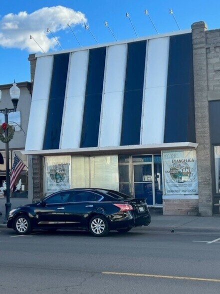 Primary Photo Of 164 E Main St, Hermiston General Retail For Sale