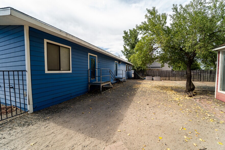 4227 Mary Ave, Olivehurst, CA 95961 Schools For Sale