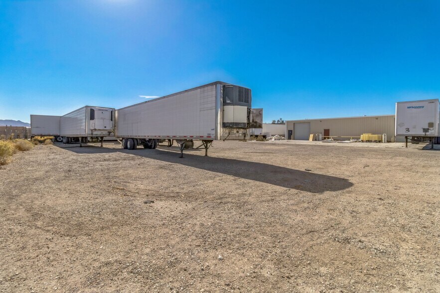 More Photos Of 17265 Darwin Ave, Hesperia Service For Lease