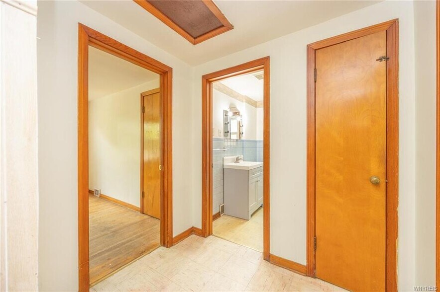 More Photos Of 1729 Ferry Ave, Niagara Falls Apartments For Sale