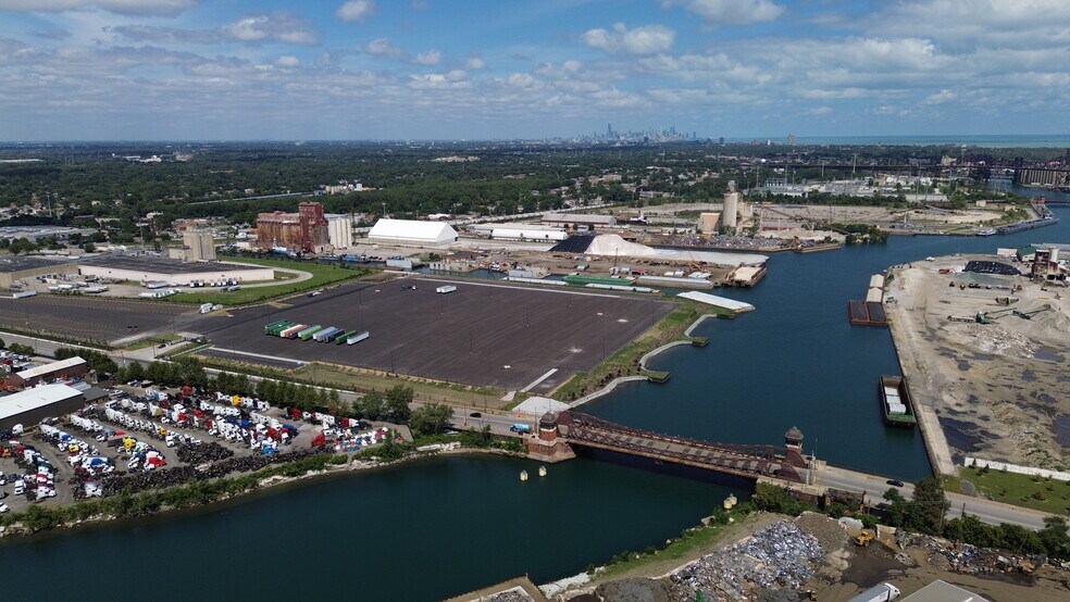 More Photos Of 3000 E 106th St, Chicago Land For Lease