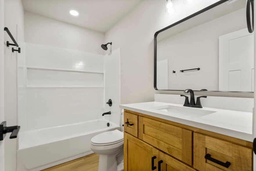 More Photos Of 28801 141st S st, Coweta Apartments For Sale