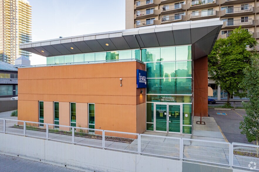 More Photos Of 902 9th Ave SW, Calgary Medical For Lease