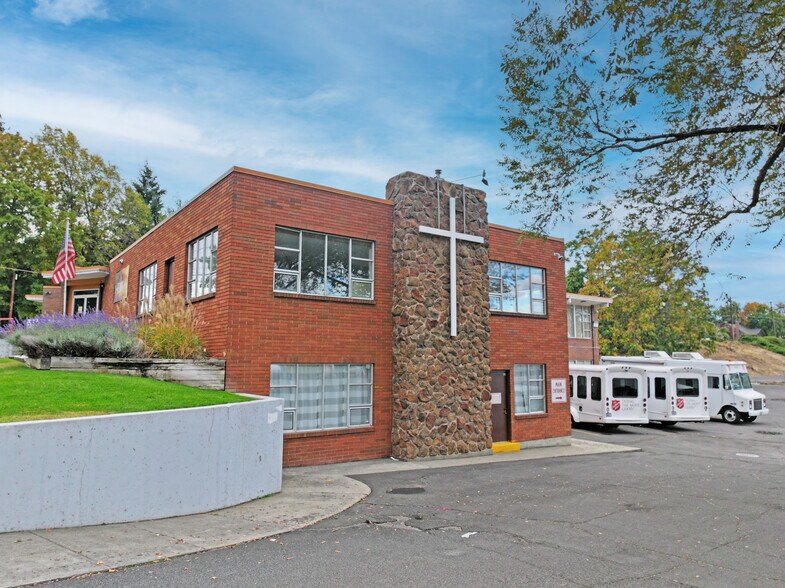 More Photos Of 310 N 16th Ave, Yakima Office For Sale