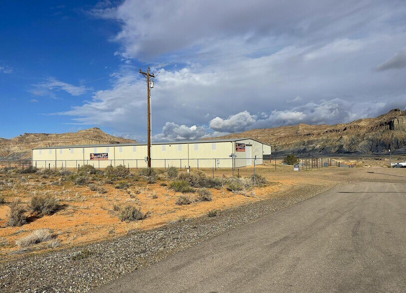 More Photos Of 825 Cannonball dr, Big Water Research And Development For Lease