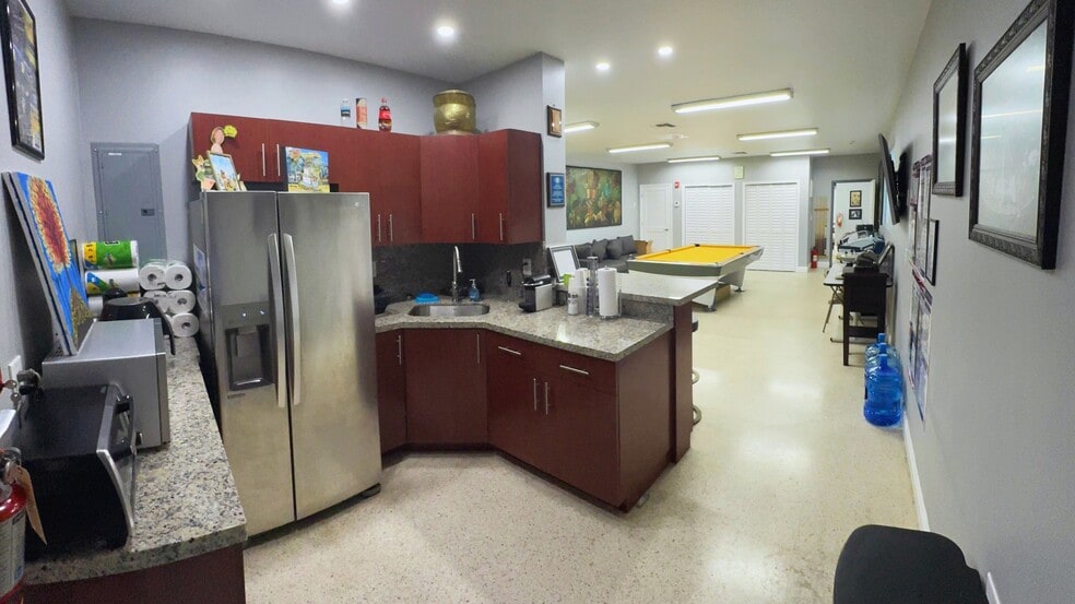 More Photos Of 8600 NW 36th Ave, Miami Manufacturing For Lease