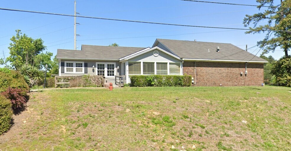 More Photos Of 2127 Old Montgomery Hwy, Pelham Office For Sale