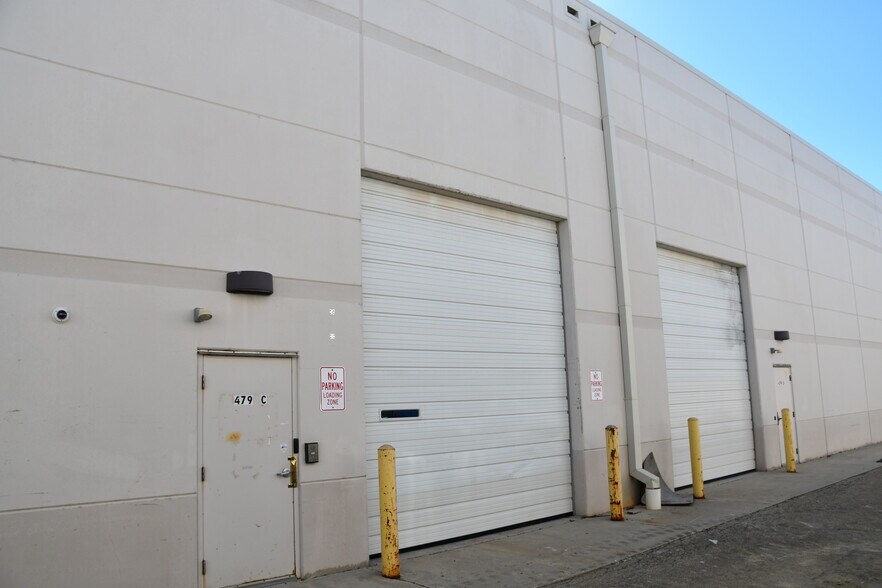 Primary Photo Of 479 Quadrangle Dr, Bolingbrook Warehouse For Lease
