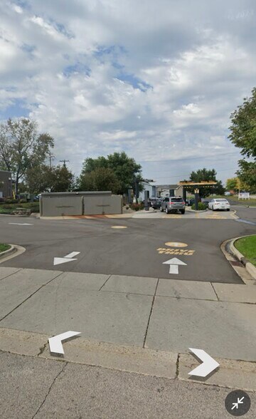 More Photos Of 1951 Center Ave, Janesville Service Station For Sale