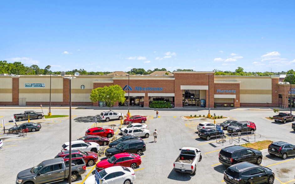 More Photos Of 2863 Ambassador Caffery Pky, Lafayette Supermarket For Sale