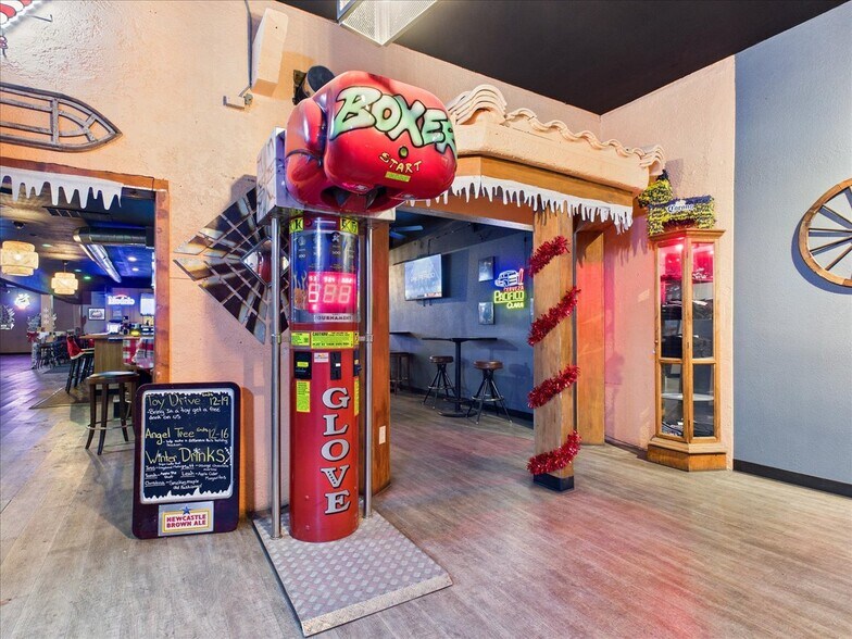 More Photos Of 1700 S Pahrump Valley Blvd, Pahrump Storefront For Sale