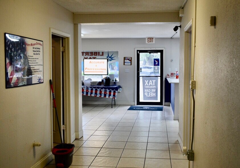 More Photos Of 2135 S 78th St, Tampa Office Residential For Sale