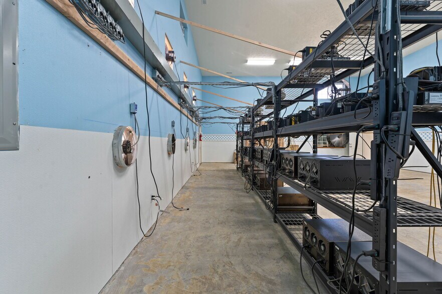 More Photos Of 13315 W 13th Ave, Airway Heights Light Manufacturing For Sale